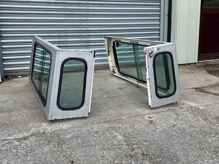 Land Rover Defender 90 Window Sides