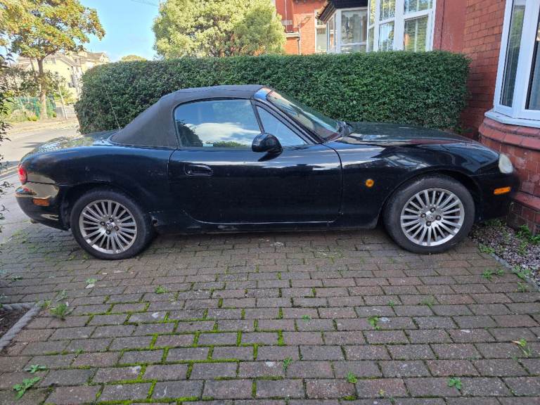 Mazda, MX-5, Convertible, 2002, Manual, 1839 (cc), 2 doors