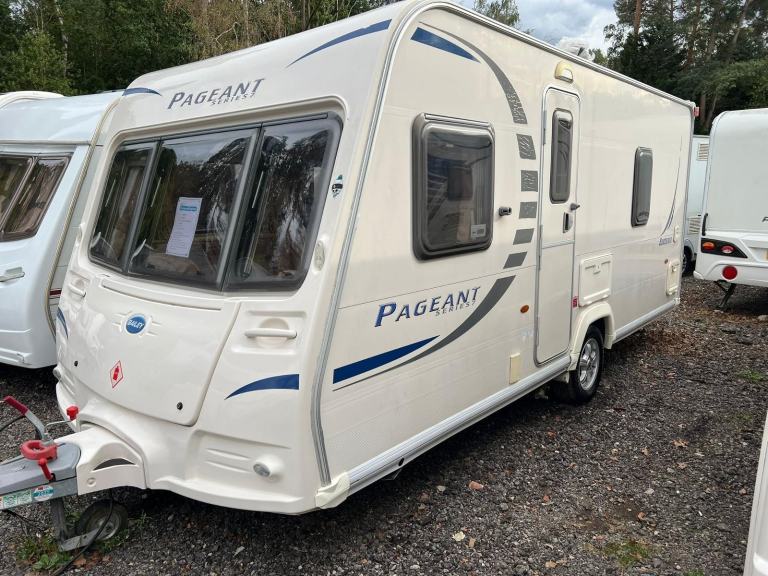 Bailey PAGEANT BORDEAUX - 2009 - 4 BERTH - FIXED BED - MOTOR MOVER - PRISTINE