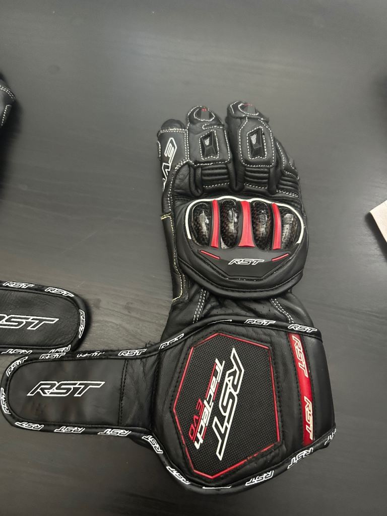 RST GLOVES