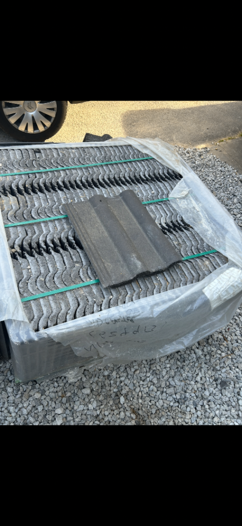 Sandtoft Double Roman grey Roof tiles and ridges New