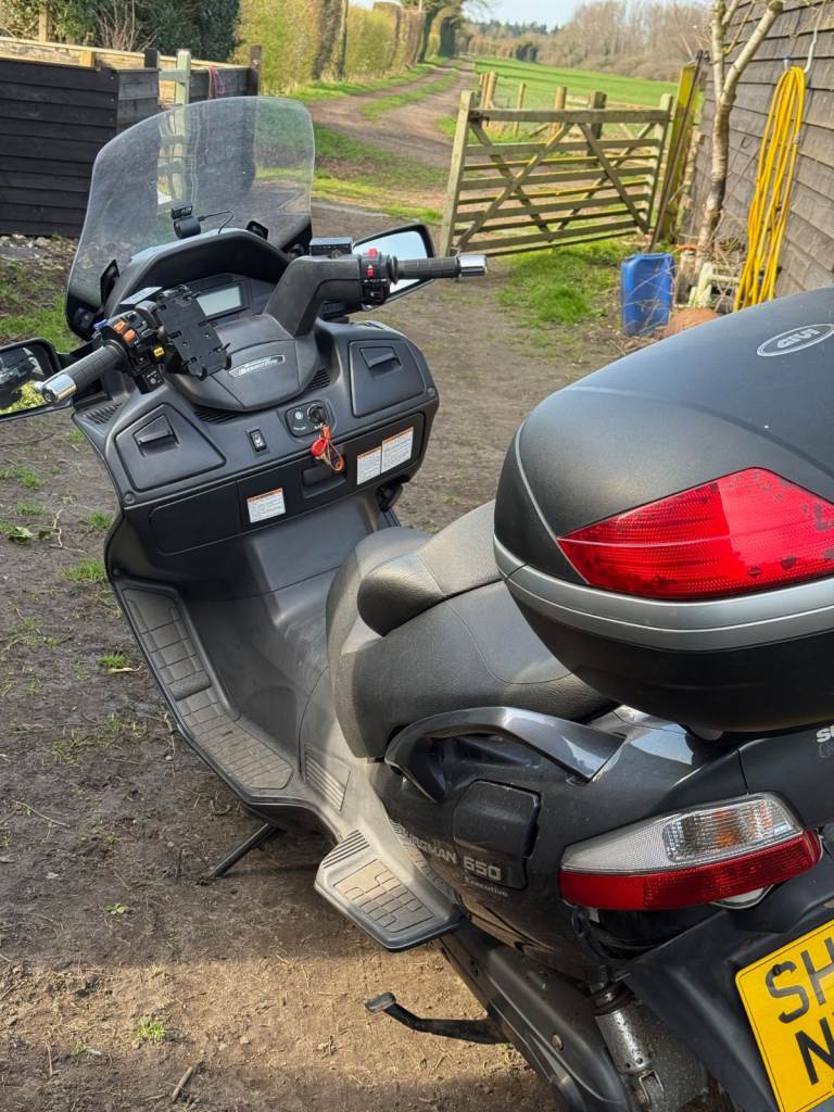   SUZUKI  BURGMAN AN650AL2 £2000 ono