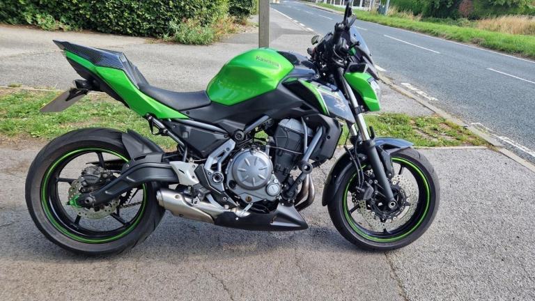 2018 18 KAWASAKI Z650 ER 650 HJF ER650 ER6N NAKED GREEN VERY CLEAN NEW MOT