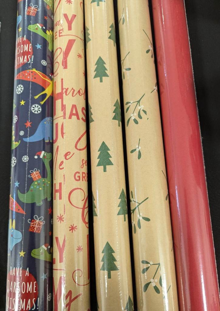 Wrapping paper and gift tags 