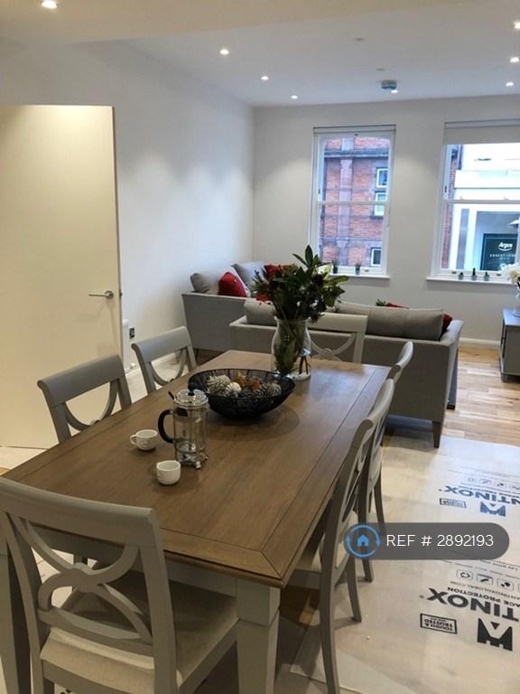 2 bedroom flat in Putney High St, London, SW15 (2 bed) (#2892193)
