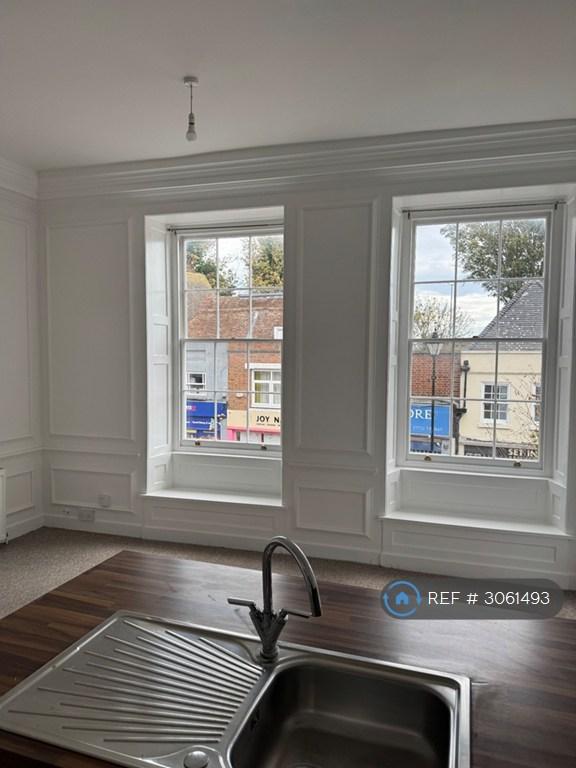 1 bedroom flat in Beauty For Ashes House, Sittingbourne, ME10 (1 bed) (#3061493)