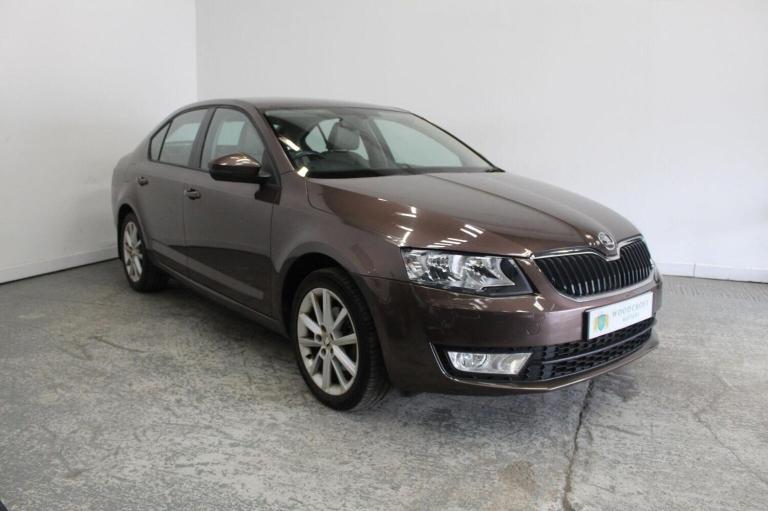 SKODA OCTAVIA 2.0 TDI Elegance Euro 5 (s/s) 5dr 2014