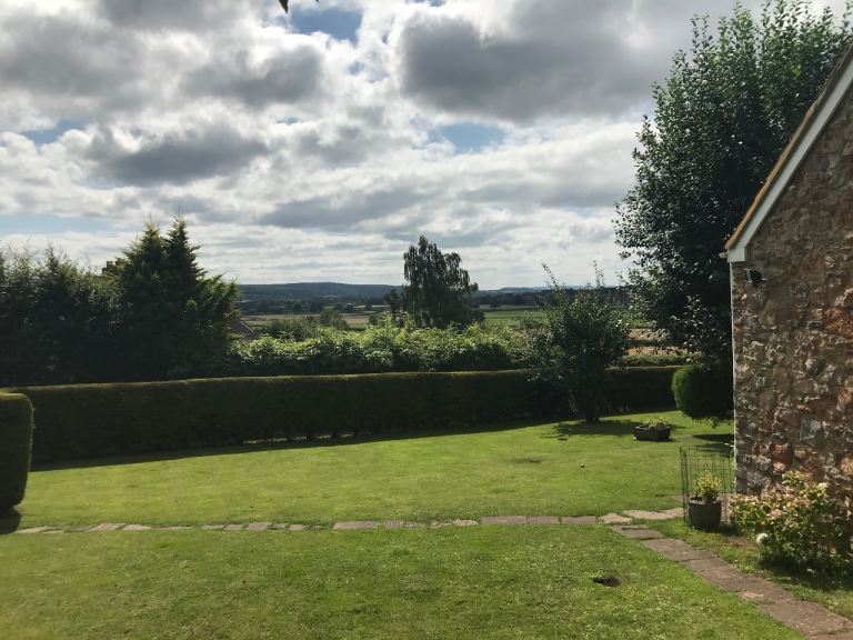 1 bed flat to rent in beautiful barn conversion in Wraxall North Somerset only 15 min drive to City