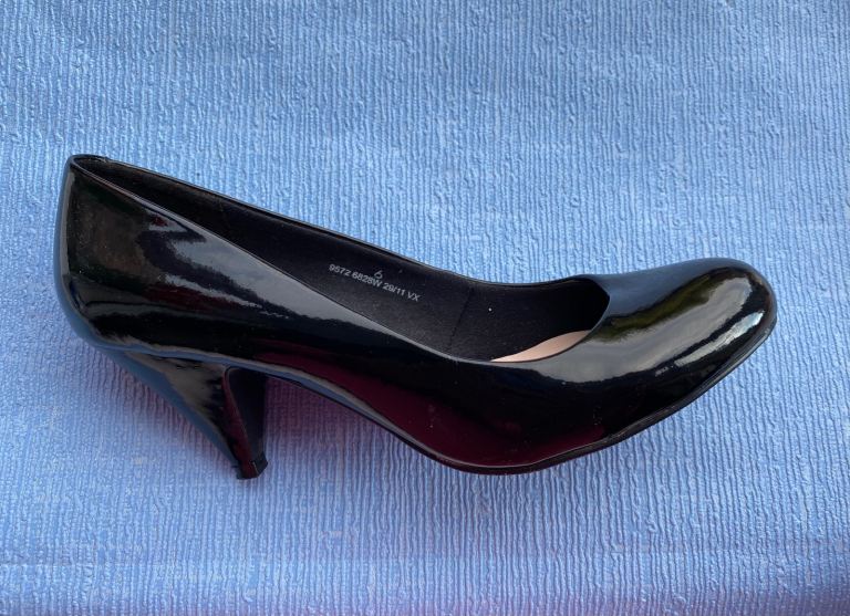 Black Patent leather shoes Size 6 Wide Fit 