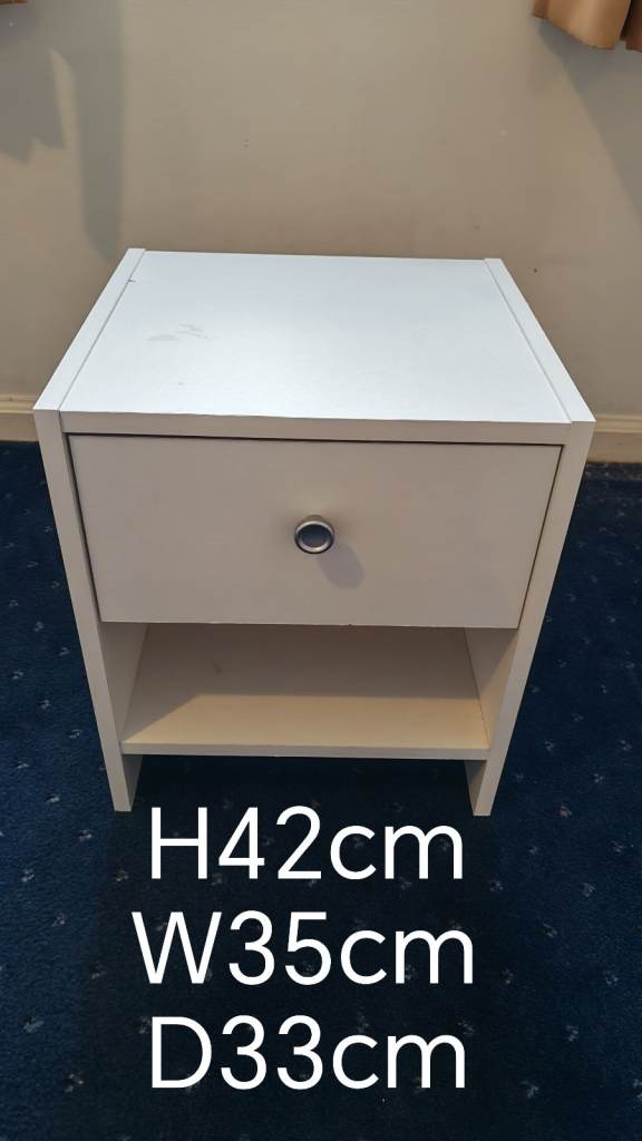 White Bedside Table with Drawer and Shelf – Fair Condition