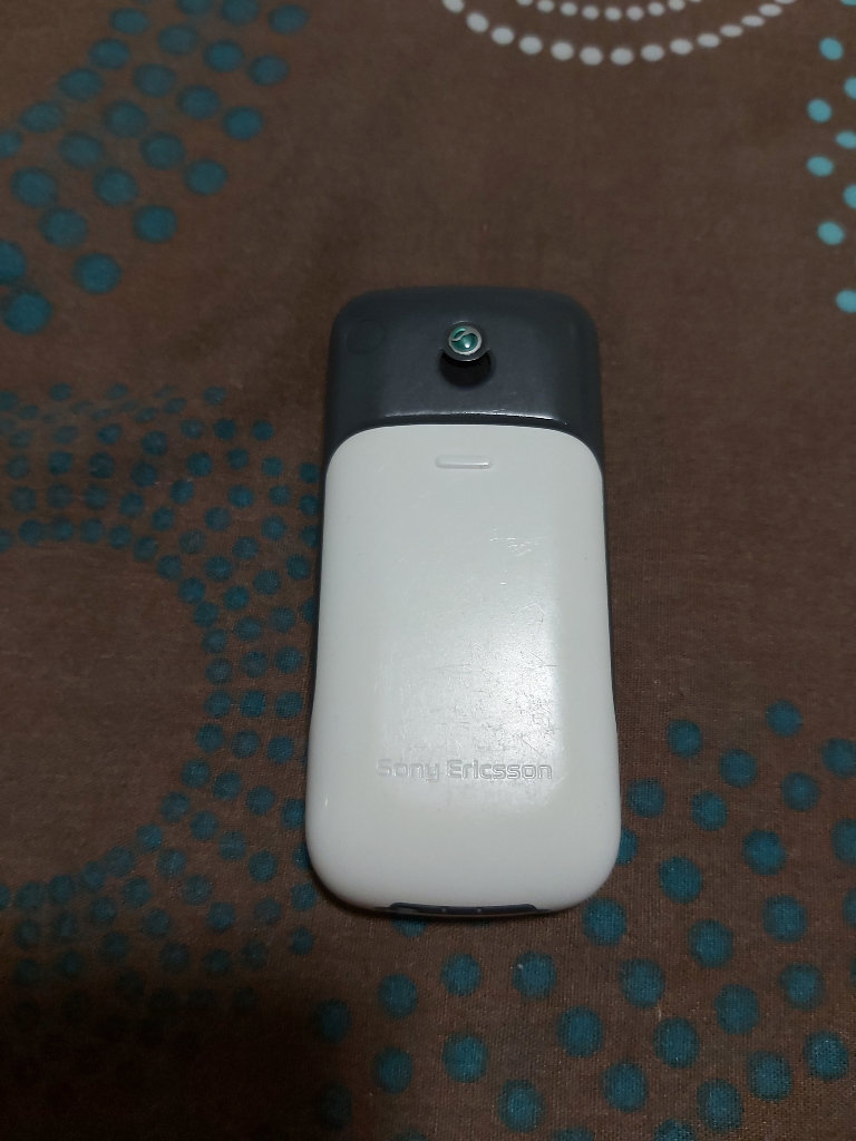 SONY ERICSSON J100 MOBILE PHONE