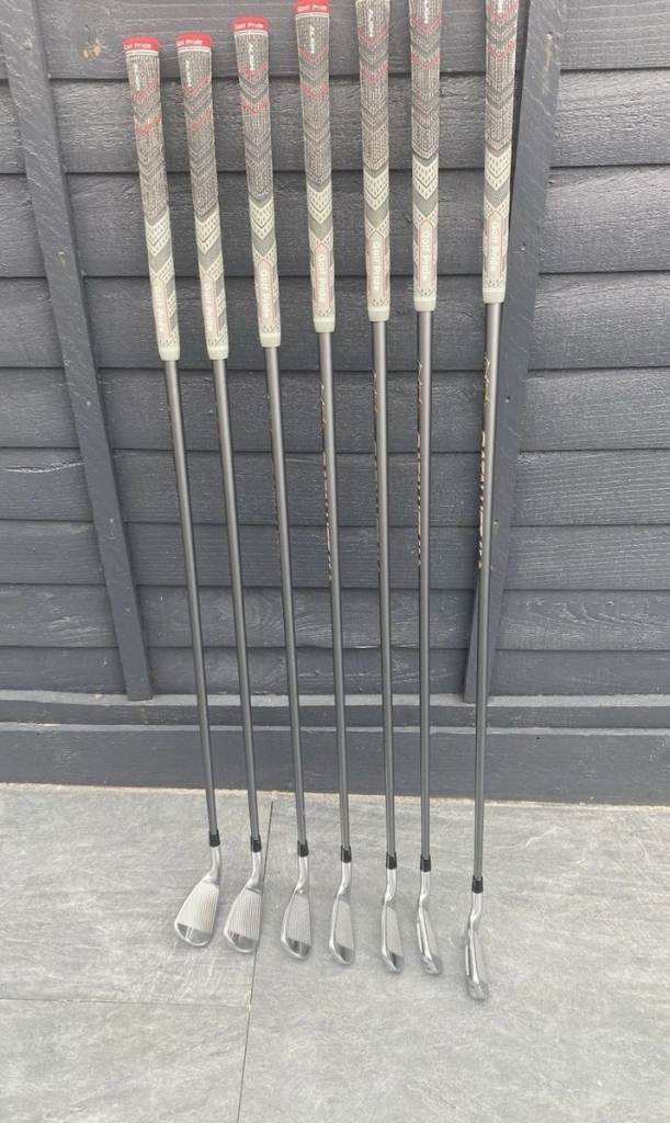 Titleist AP3 4-PW Iron Set RH Men’s Regular Graphite