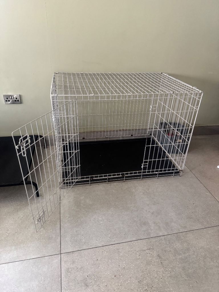 Large grey pet crate 