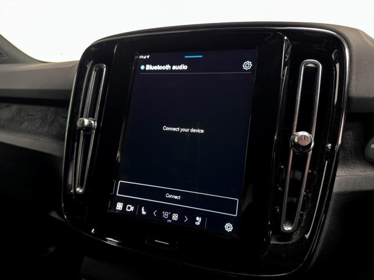 2023 Volvo XC40 Plus P8 AWD (408 hp) ESTATE Electric Automatic