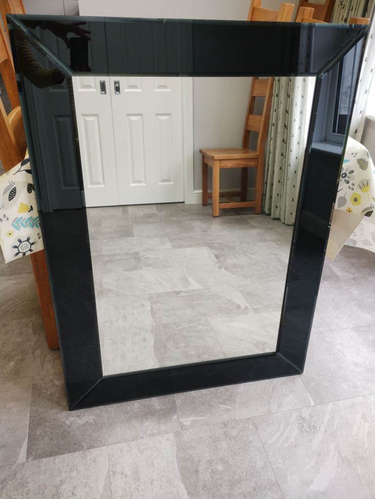 Black glass mirror 80x110cm