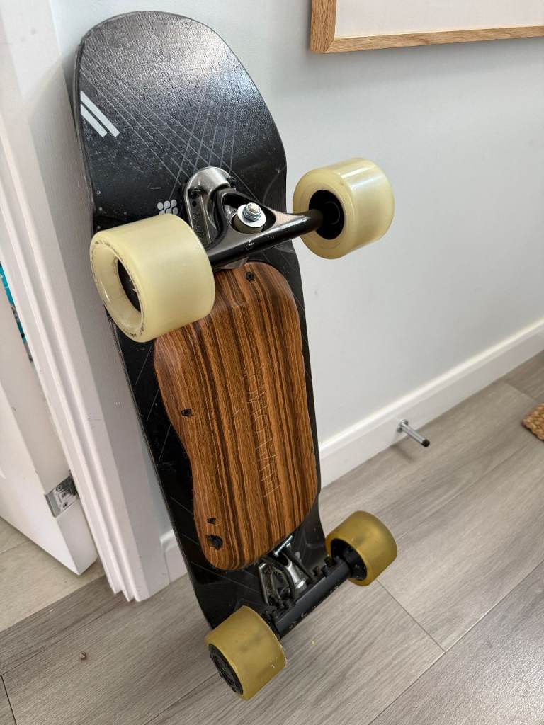 Bustin Boards Yoface Hybrid v2 Electric Skateboard