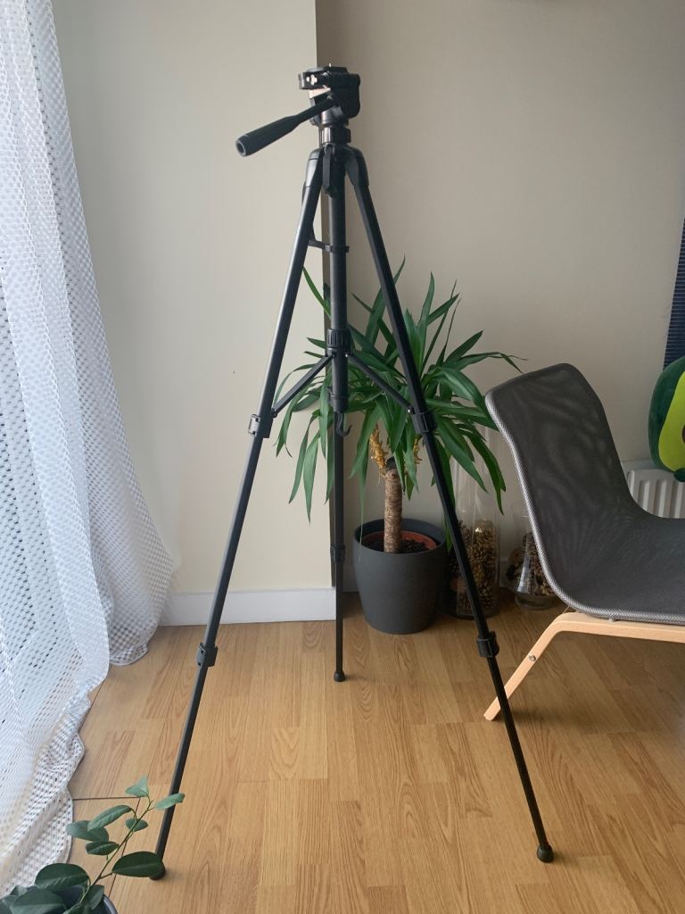 Ravelli camera tripod, max height 154cm