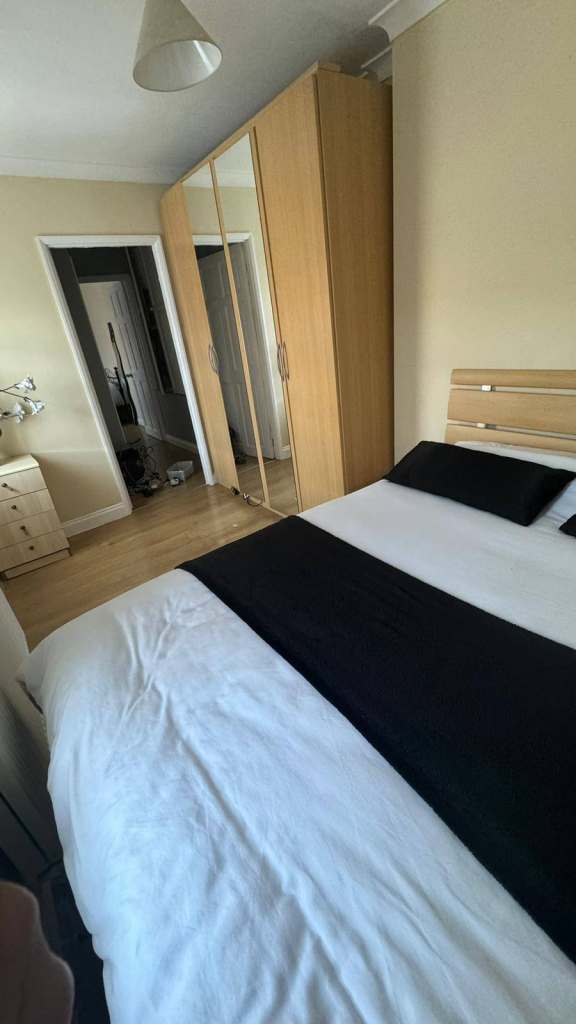Large Double Room – Bills Included – East Ham E6 – £800