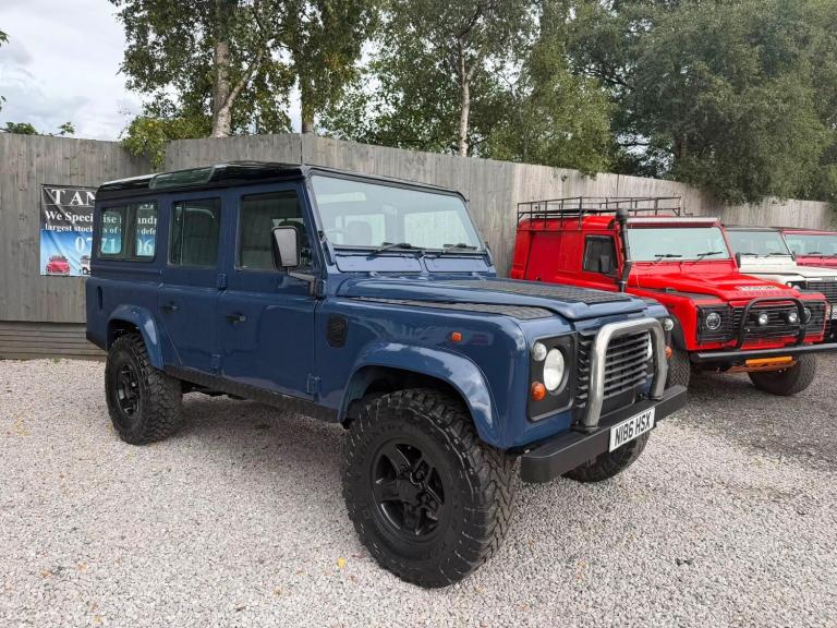 1995 Land Rover Defender 110 2.5 TDi County Station Wagon 5dr Diesel Manual 4X4 (107 bhp) Diesel ...