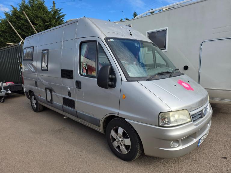 IH Savannah Tio Campervan 2003