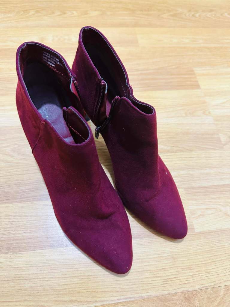 Papaya Burgundy Suede Ankle Boots – Size 6, Good Condition