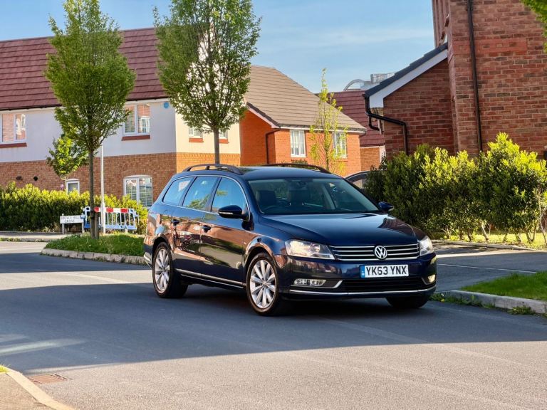 2014 Volkswagen Passat Executive 2.0TDI 140 6 Speeds. 