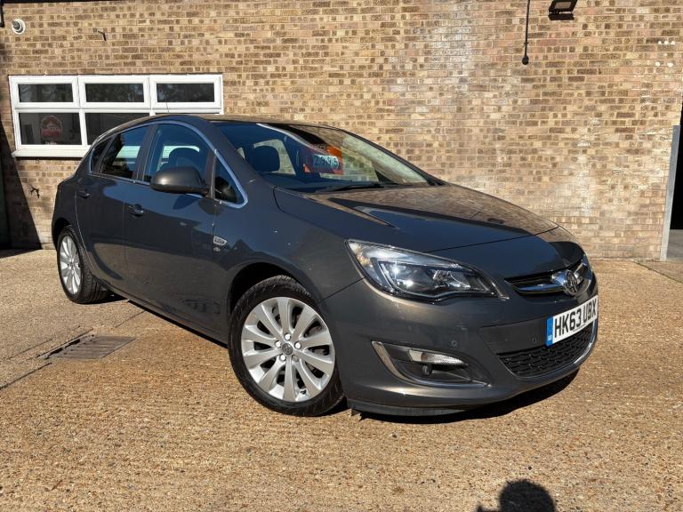 2014 Vauxhall Astra 1.6i 16V Elite 5dr HATCHBACK Petrol Manual