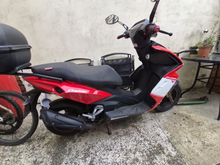 Lexmoto diablo moped 
