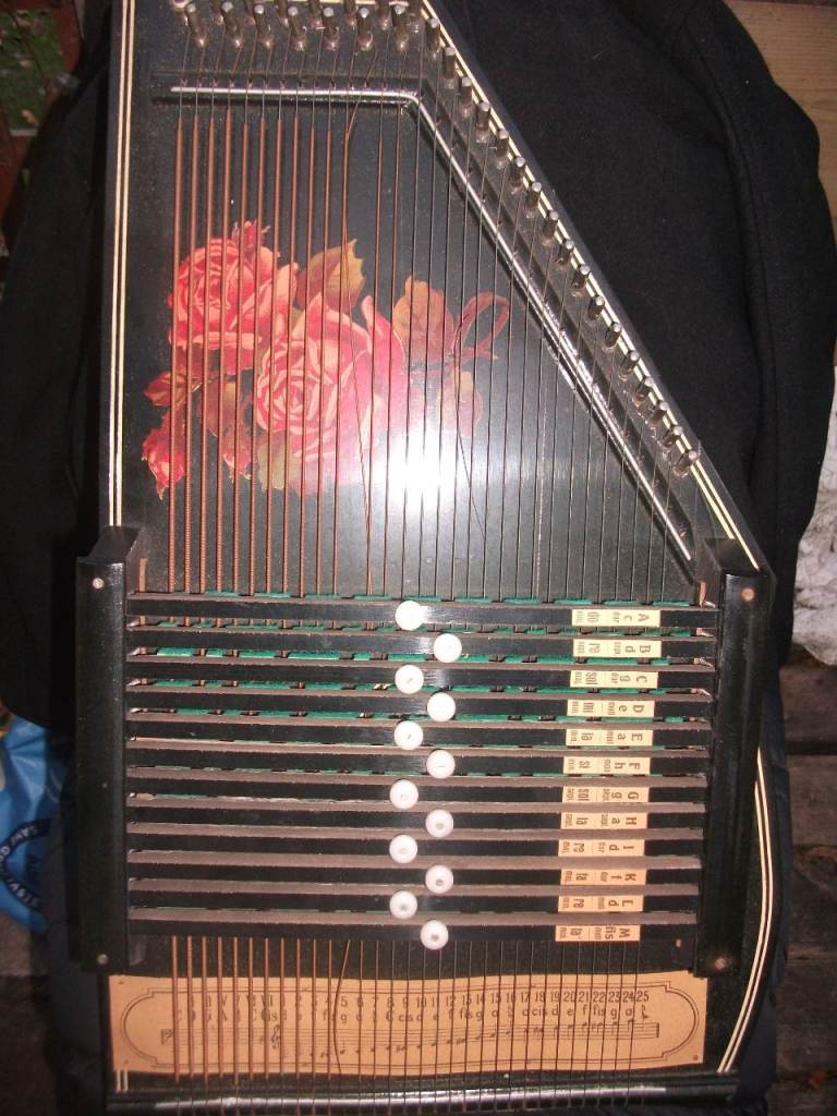 Vintage Rossetti Autoharp