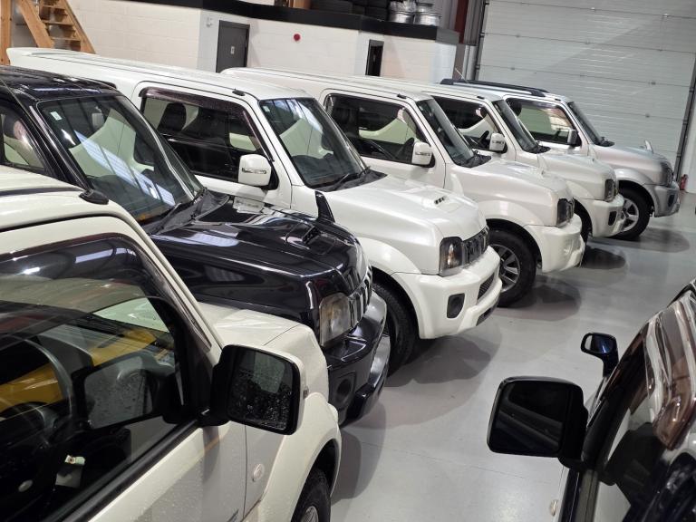 SUZUKI JIMNY 1300cc/ 660cc Turbo 4x4 - jdm Auto/manual Petrol