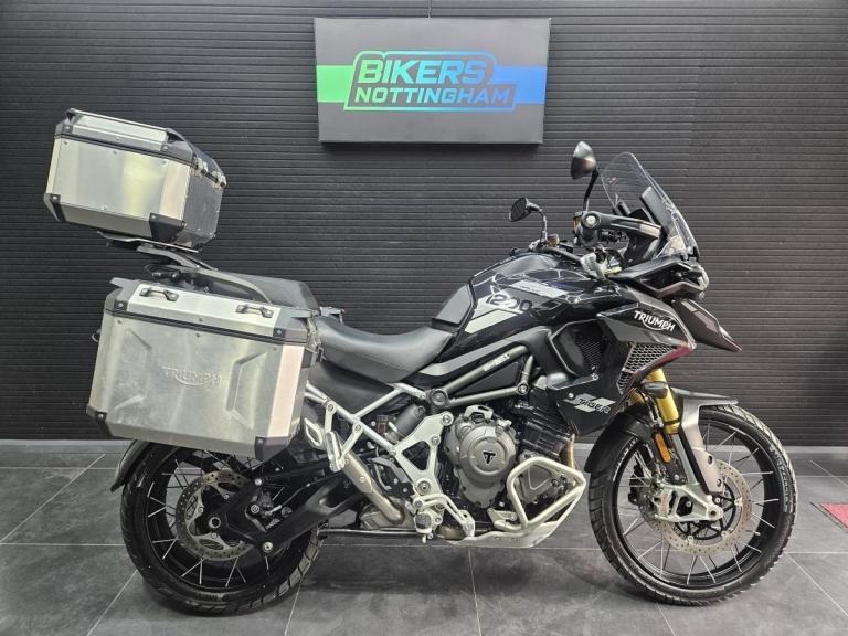 Triumph Tiger 1200 Rally Pro 2023 **2000 miles only**