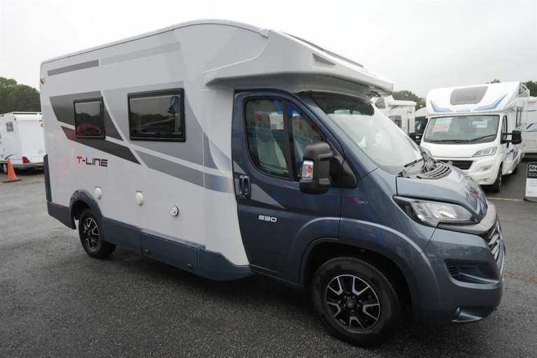 Roller Team T-Line 590 FIAT 4 BERTH 4 TRAVEL SEAT MOTORHOME