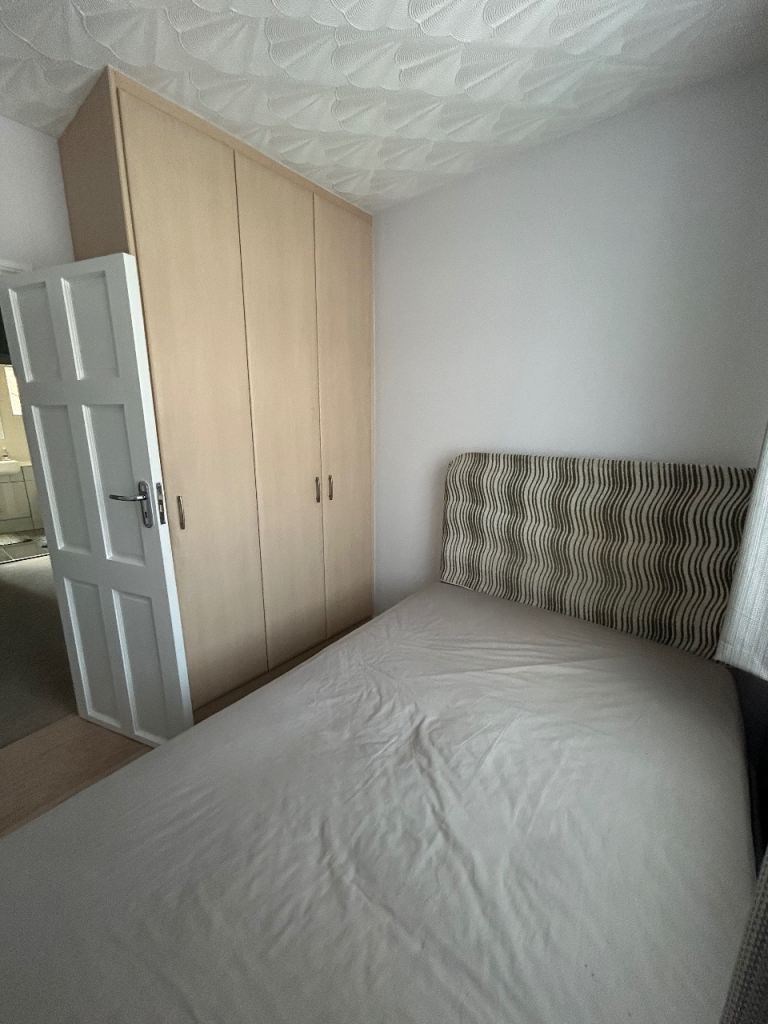 Small room to rent 