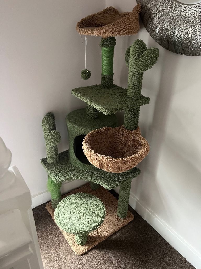 Cat scratching post