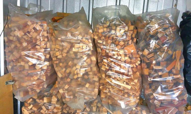 🥶❄️🌬 Are You Ready For The Cold. Dry Chopped Kindling full rubble sacks available.