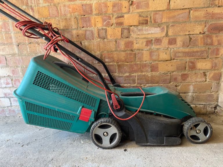 Lawnmower 