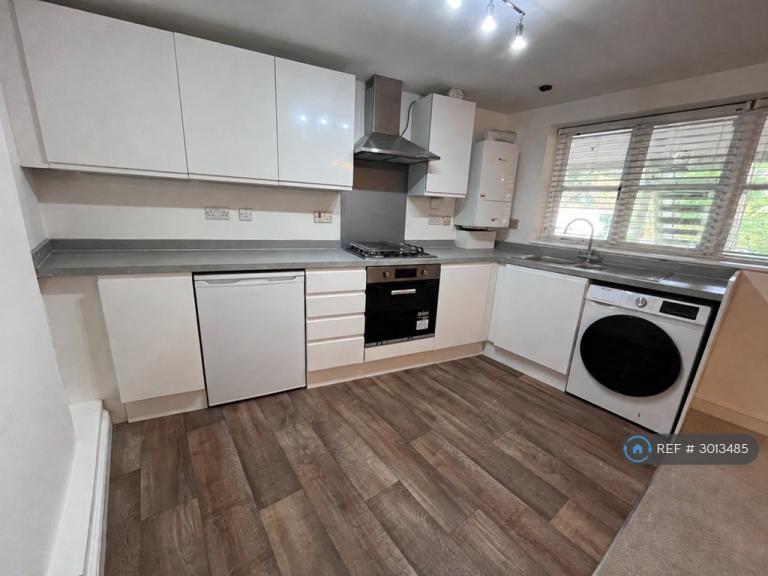 2 bedroom flat in Cheapside, Langport, TA10 (2 bed) (#3013485)