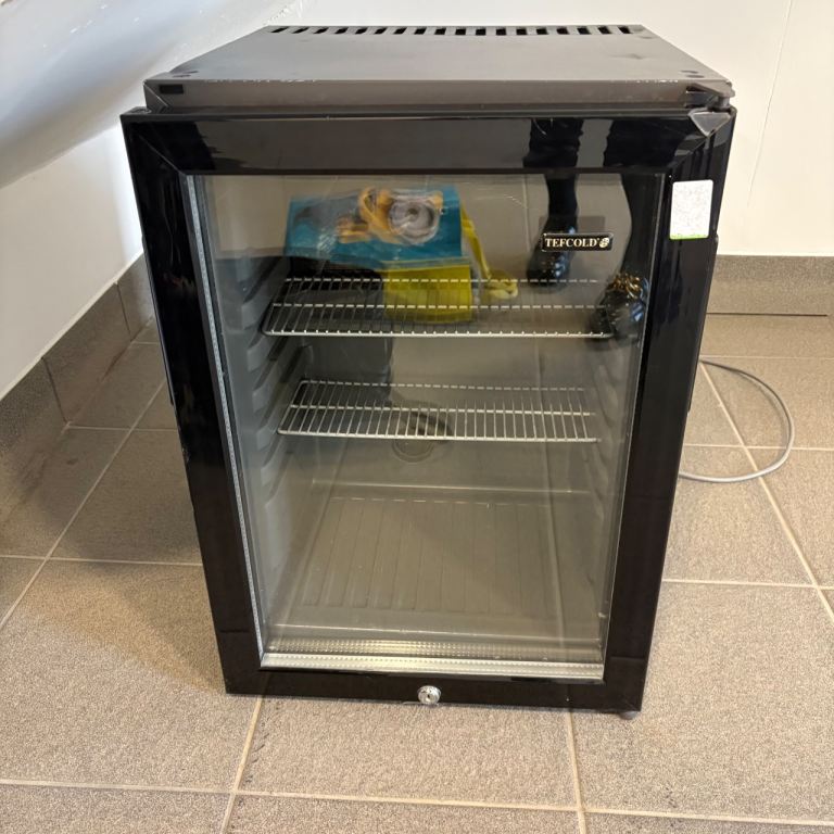 Small Mini Beer / Wine Fridge 