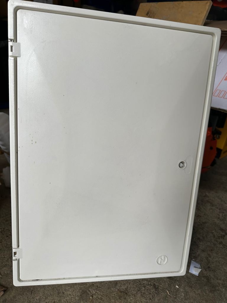 Electric / Gas meter Cupboard