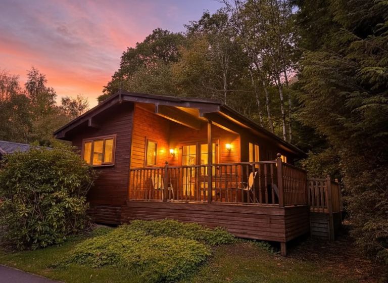 Luxury lodge Lake Windermere Private Pitch