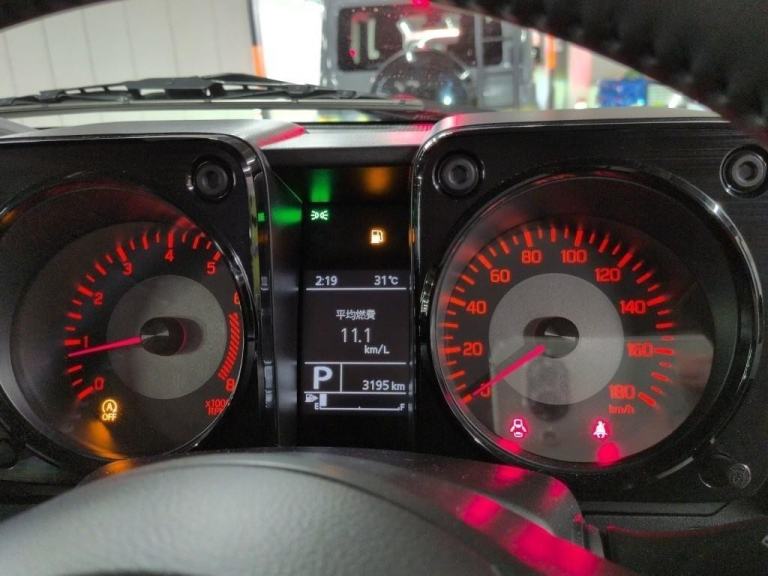 Suzuki jimny sierra 1.5 auto 4wd 1800 miles japanese import body style kit 2025