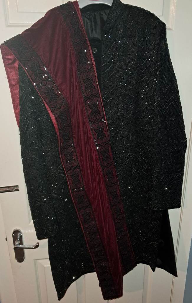 3 PIECE SHERWANI SET.