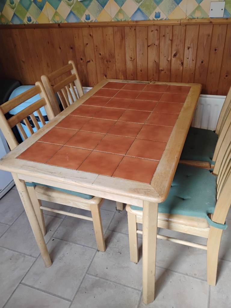 Kitchen Table – FREE to a good home (No Chairs)