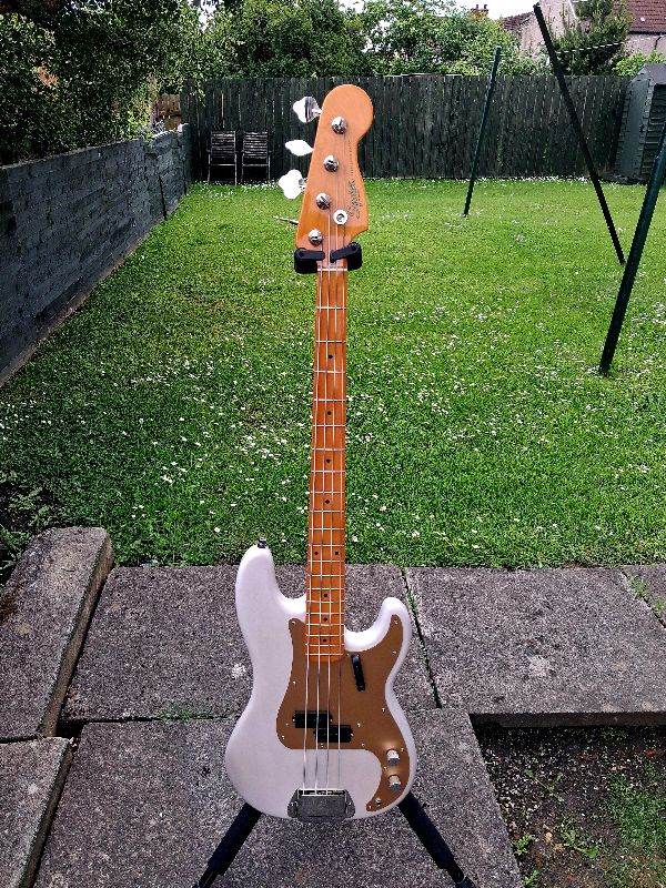 Fender Squier classic vibe bass 