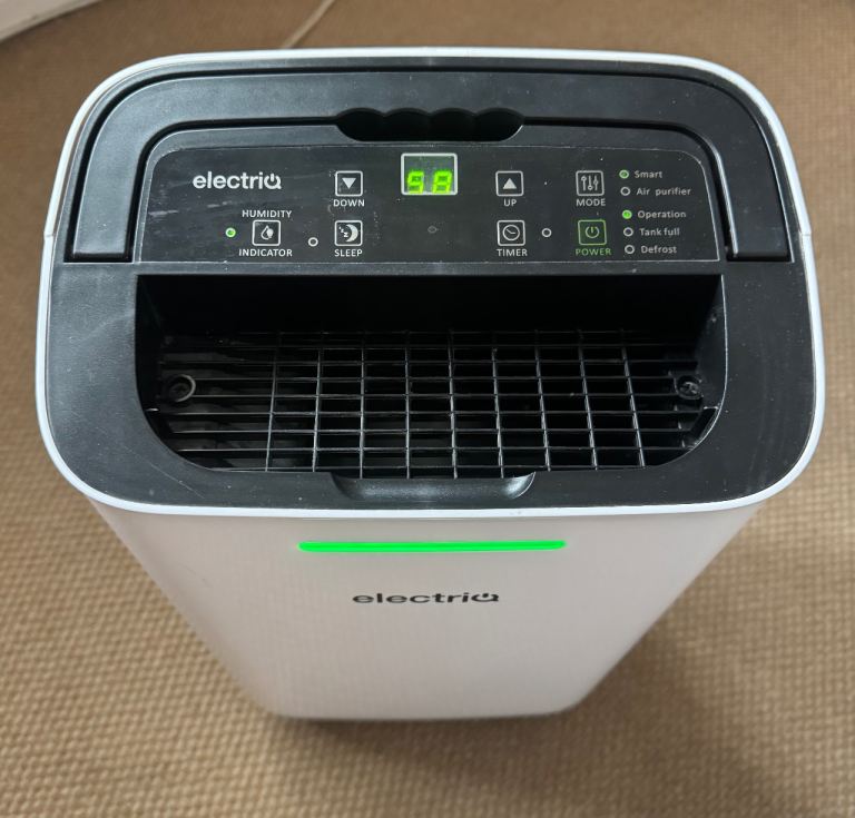 Electriq 12L Dehumidifier (CD12P-V2) | Barely Used & Working Like New!