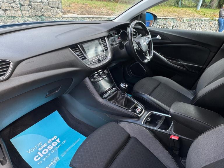 2020 Vauxhall Grandland X 1.2 Turbo SRi Nav 5dr HATCHBACK Petrol Manual