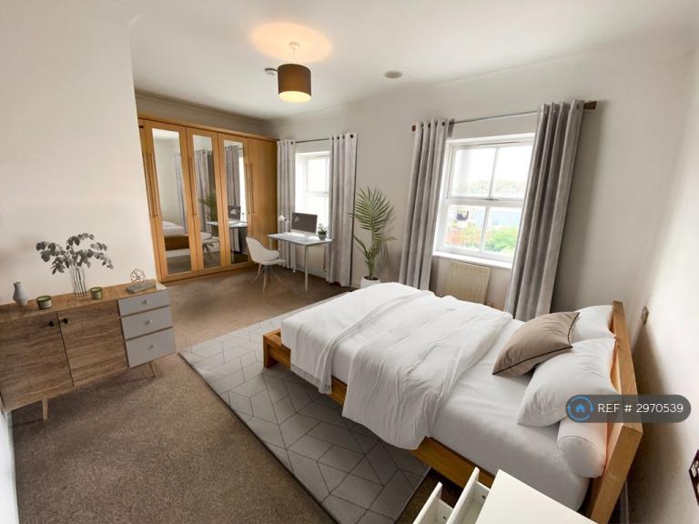 6 bedroom house in Albany Gardens, Colchester, CO2 (6 bed) (#2970539)