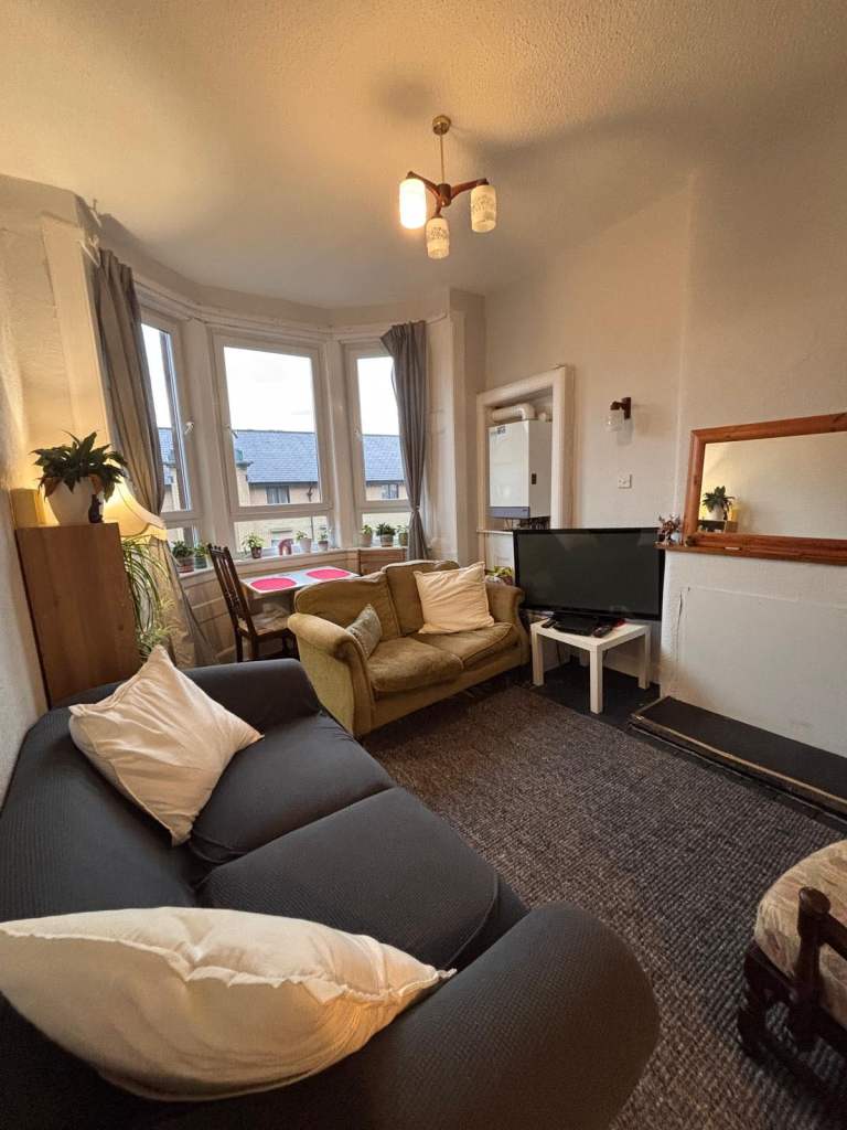 Available Now - 2 Bedroom Flat - Rutherglen 