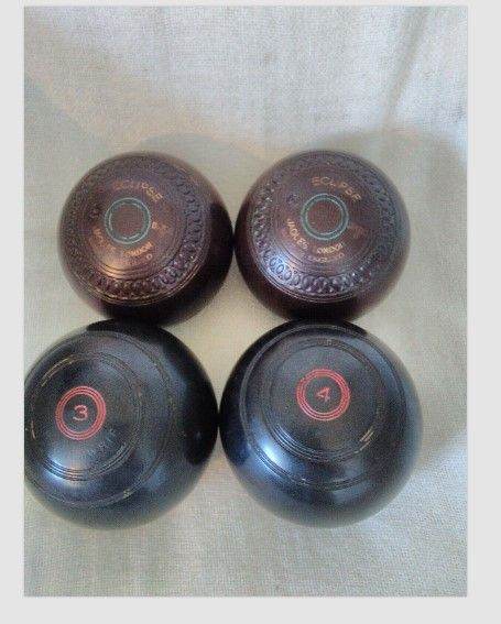 SET OF 4 BOWLS [ SEE DESCRIPTION]