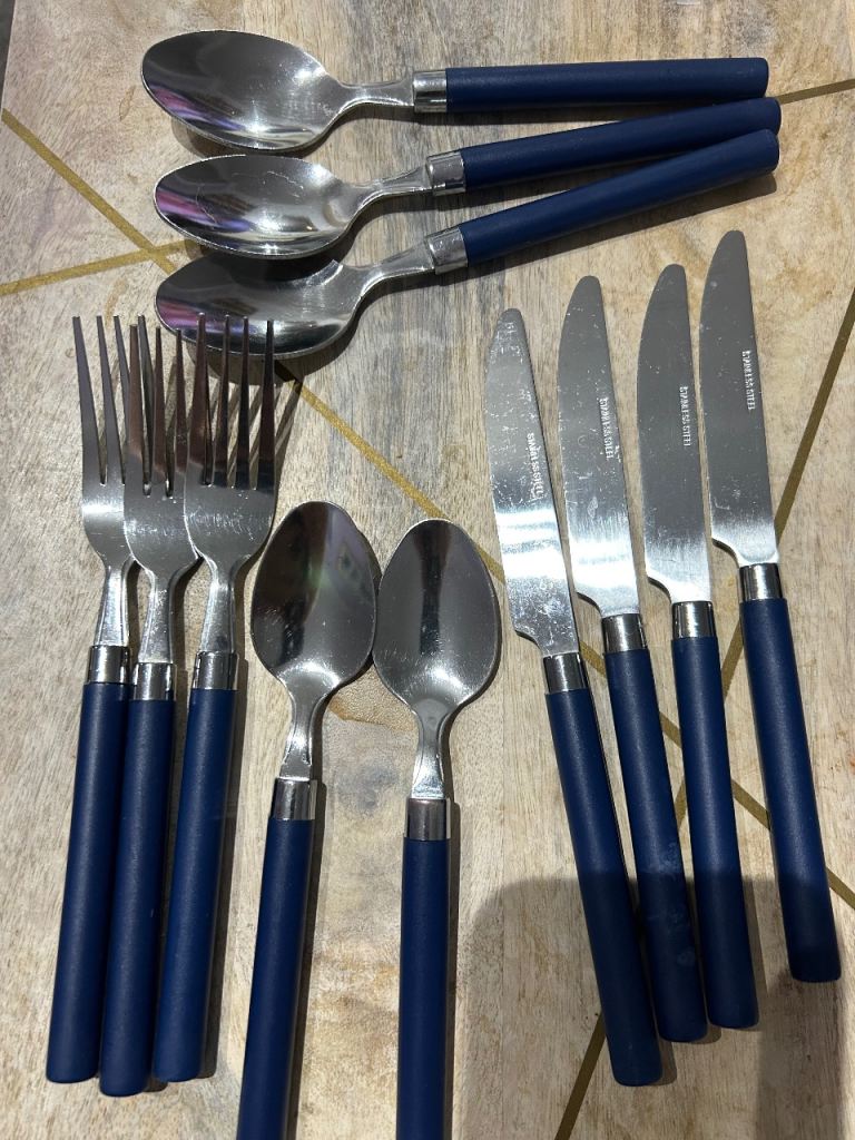 12‑Piece Stainless Steel Cutlery Set – Blue Handles